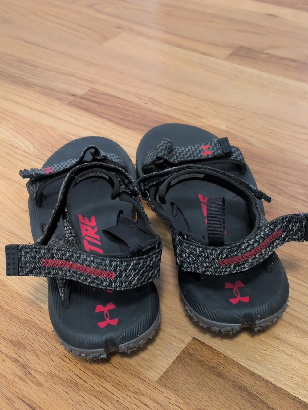 Under Armour black red